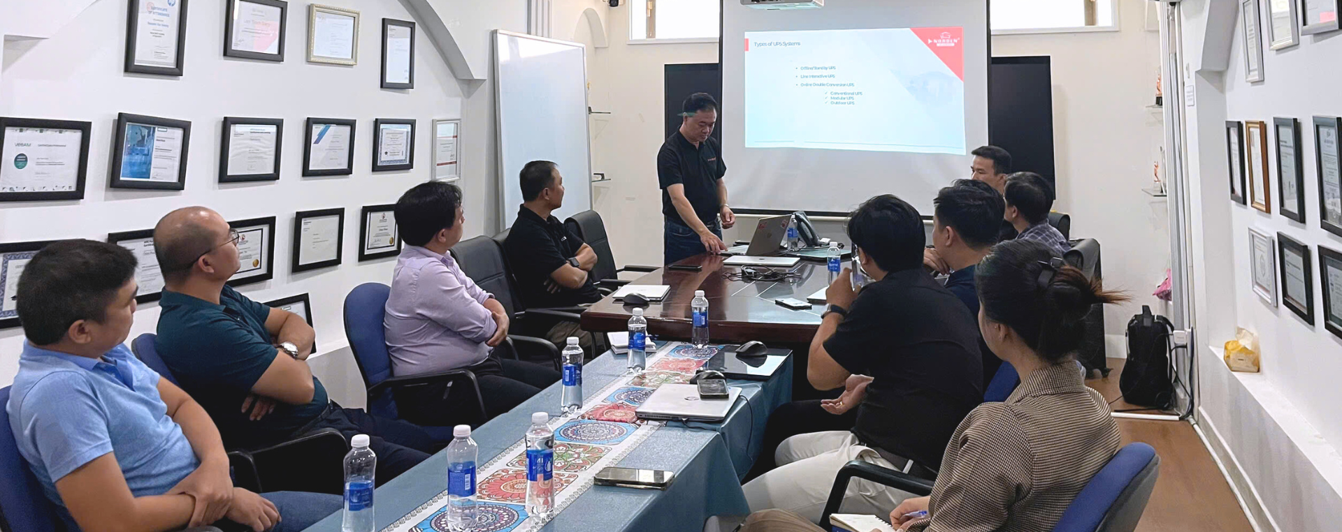 Buổi training sản phẩm UPS Norden tại văn phòng Thi Thiên